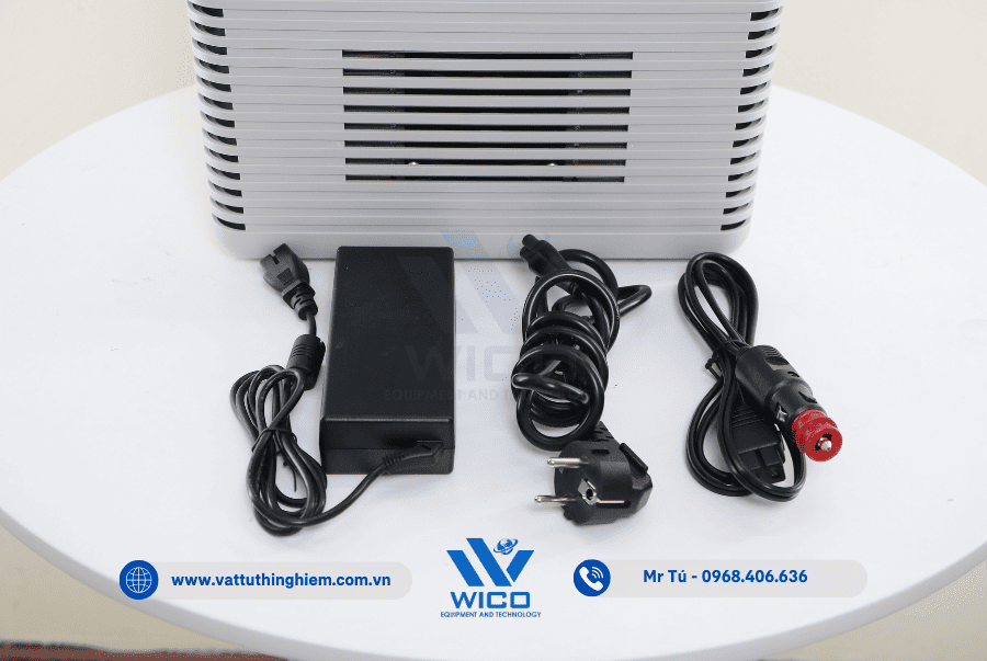 Nguồn điện 12V và 220V để vận hành